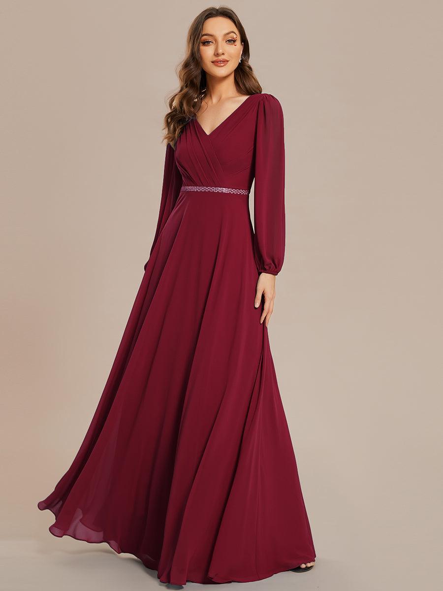 Robe de soirée plissée en mousseline de soie double col en V manches longues ceinture brillante #Couleur_Bordeaux