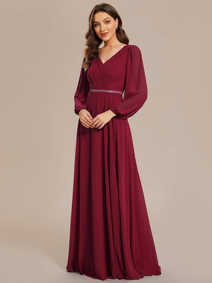 Robe de soirée plissée en mousseline de soie double col en V manches longues ceinture brillante #Couleur_Bordeaux
