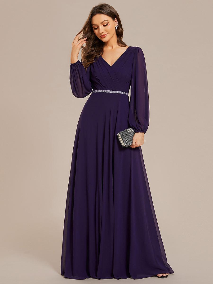 Robe de soirée plissée en mousseline de soie double col en V manches longues ceinture brillante #Couleur_Marine Fume Robe de soirée plissée en mousseline de soie double col en V manches longues ceinture brillante