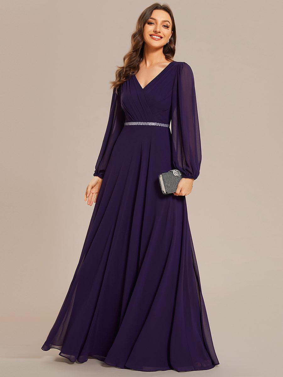 Robe de soirée plissée en mousseline de soie double col en V manches longues ceinture brillante #Couleur_Marine Fume Robe de soirée plissée en mousseline de soie double col en V manches longues ceinture brillante