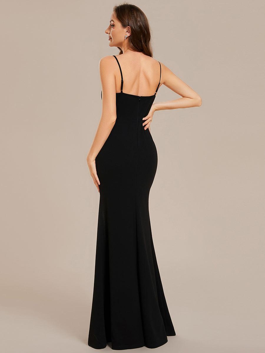Robe de soirée moulante simple à bretelles spaghetti et fente haute avec strass #Couleur_Noir Robe de soirée moulante simple à bretelles spaghetti et fente haute avec strass