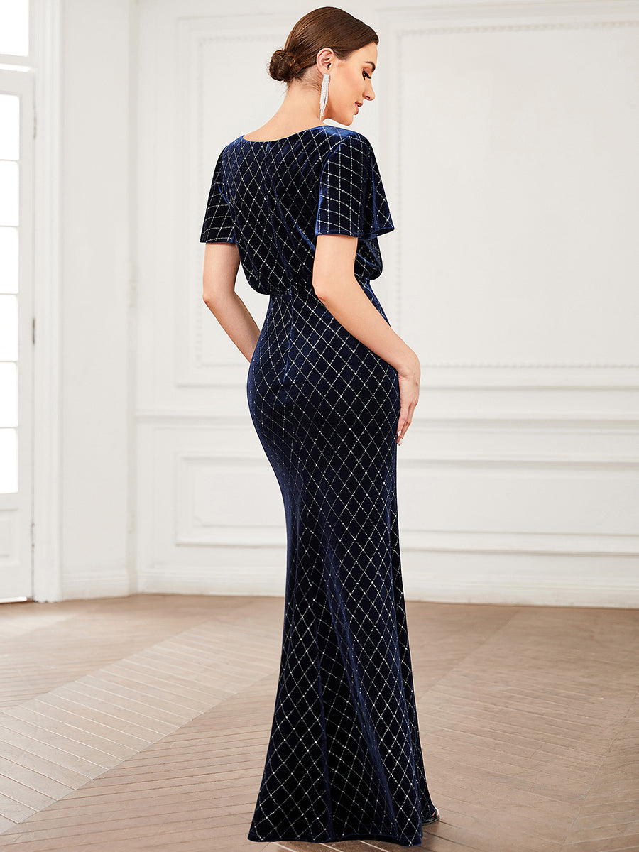 Robe de soirée moulante scintillante en velours à manches courtes et col en V #Couleur_Bleu Marine Robe de soirée moulante scintillante en velours à manches courtes et col en V