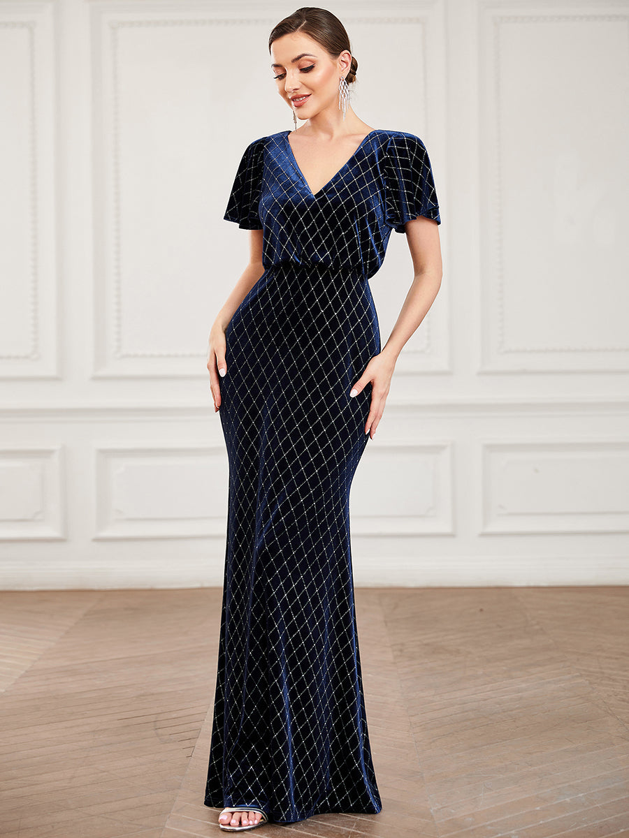 Robe de soirée moulante scintillante en velours à manches courtes et col en V #Couleur_Bleu Marine Robe de soirée moulante scintillante en velours à manches courtes et col en V