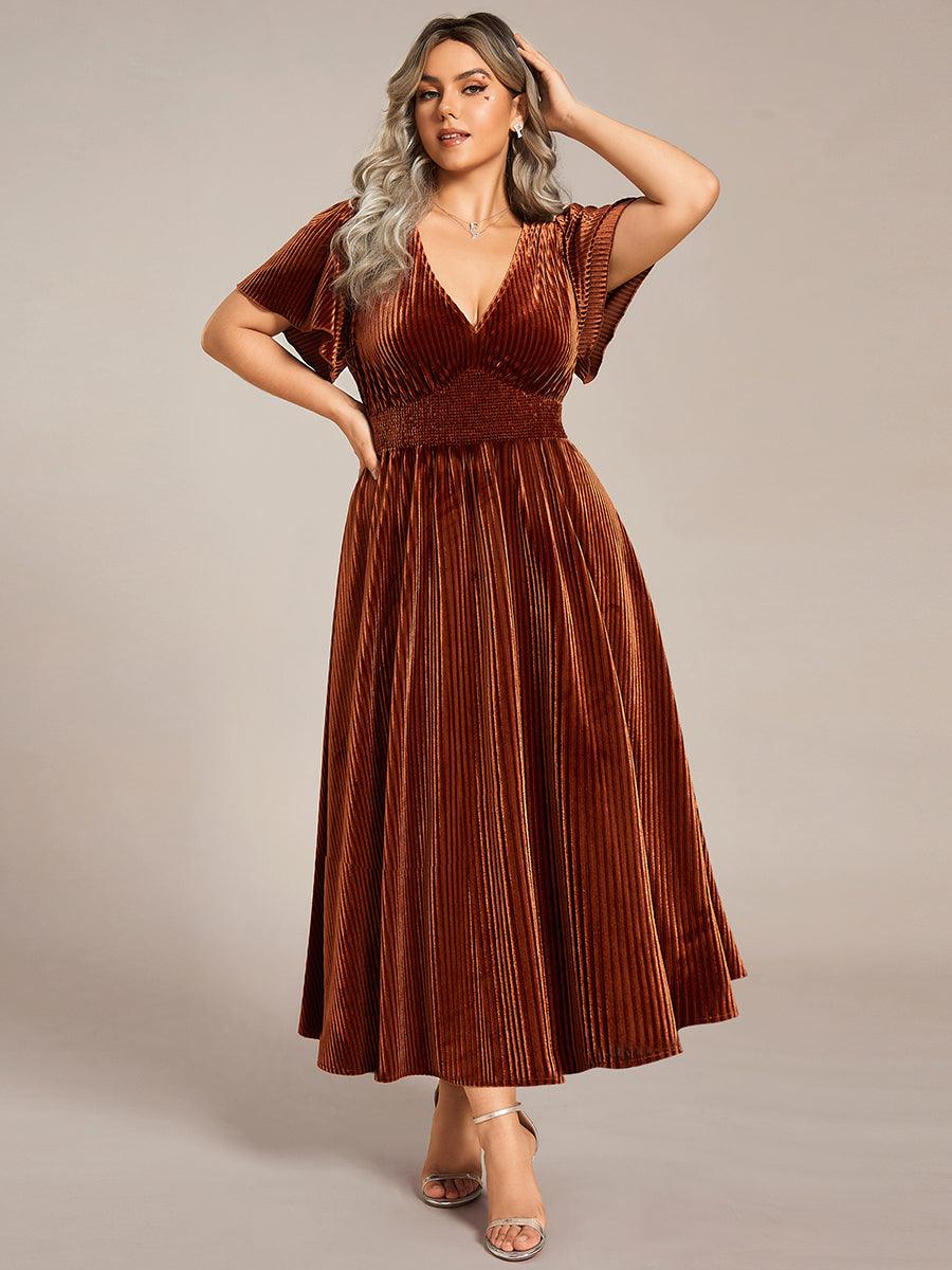 Grande taille Robe d'invité de mariage mi-longue en velours d'automne à manches courtes et col en V gracieux#Couleur_Caramel Grande taille Robe d'invité de mariage mi-longue en velours d'automne à manches courtes et col en V gracieux