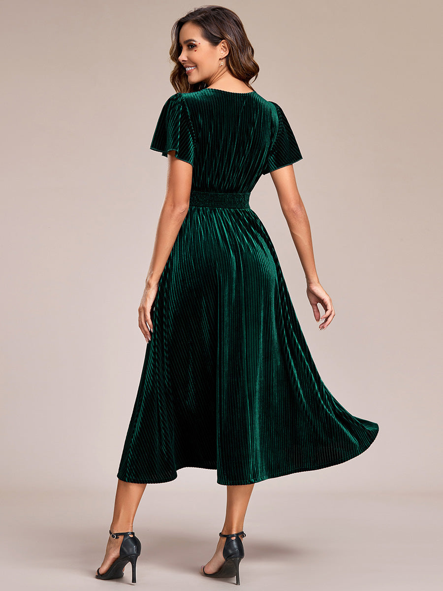 Robe d'invité de mariage mi-longue en velours d'automne à manches courtes et col en V gracieux#Couleur_Vert Fonce