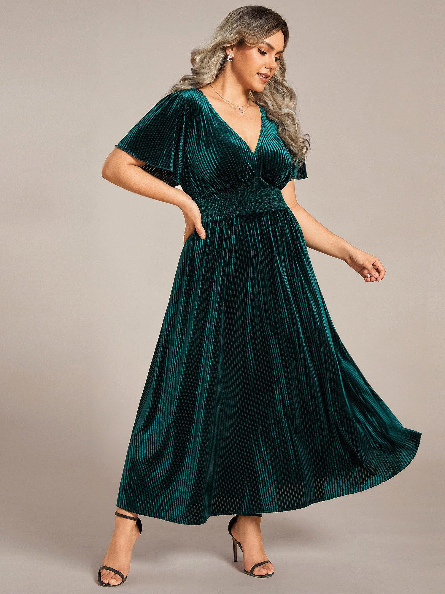 Grande taille Robe d'invité de mariage mi-longue en velours d'automne à manches courtes et col en V gracieux#Couleur_Caramel Grande taille Robe d'invité de mariage mi-longue en velours d'automne à manches courtes et col en V gracieux