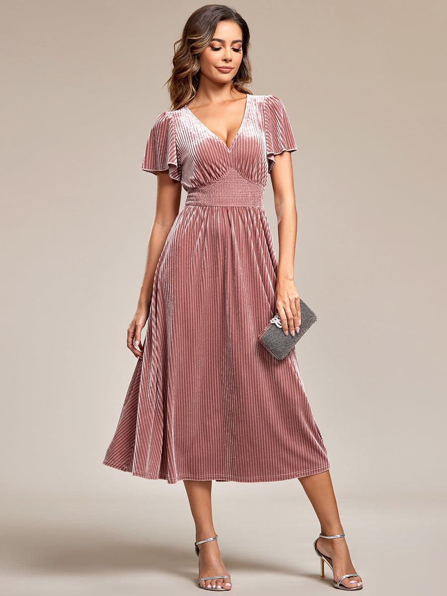 Robe d'invité de mariage mi-longue en velours d'automne à manches courtes et col en V gracieux#Couleur_Caramel Robe d'invité de mariage mi-longue en velours d'automne à manches courtes et col en V gracieux