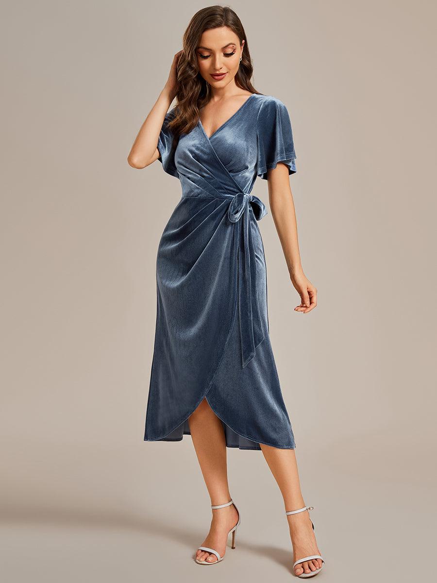 Robe d'invité de mariage mi-longue en velours type une pièce manches courtes col en V #Couleur_Marine Fume