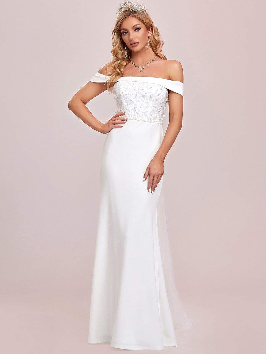 Robe de mariée ajustée et évasée avec appliques à épaules dénudées #Couleur_Blanc Robe de mariée ajustée et évasée avec appliques à épaules dénudées