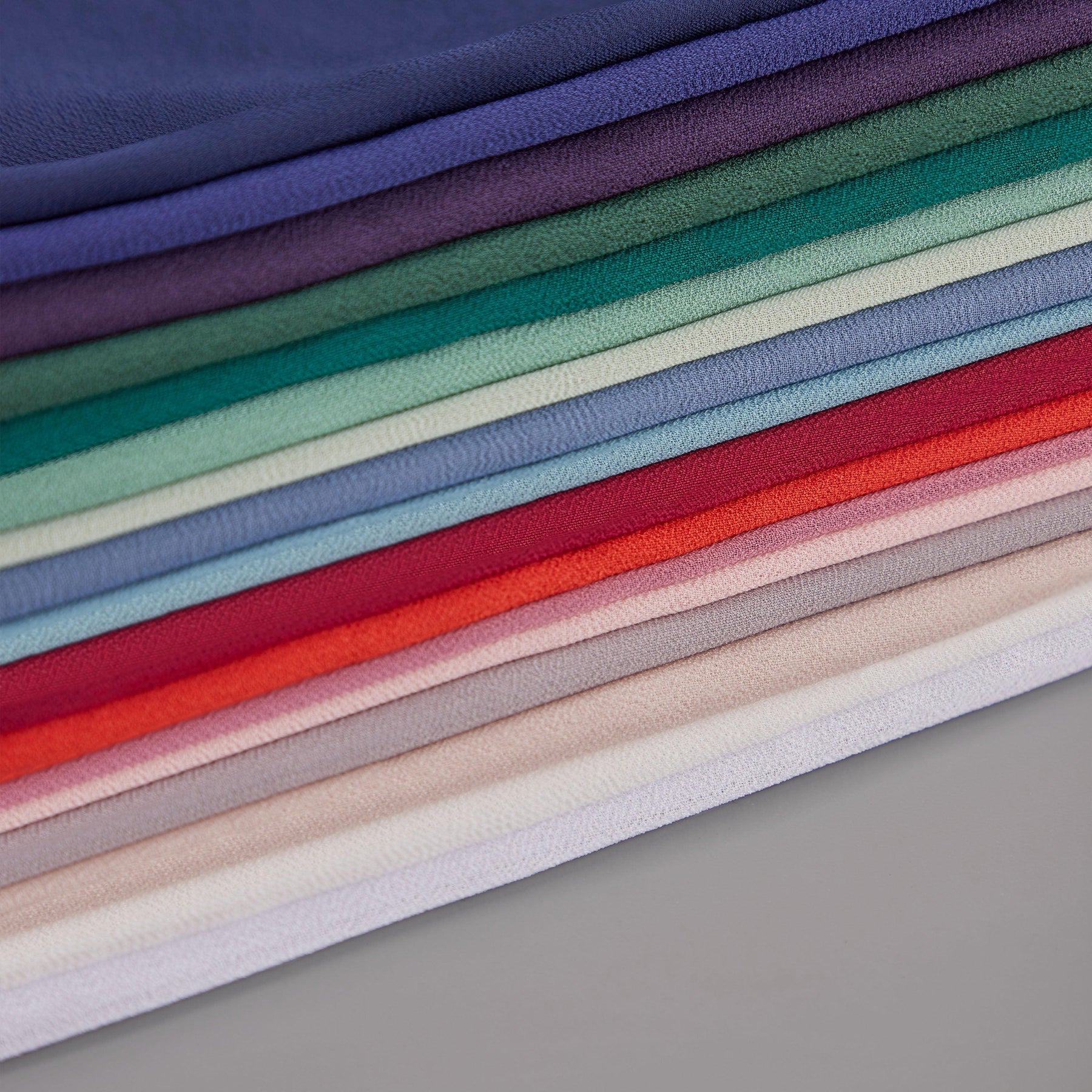 Tissu de robe en mousseline de soie multicolore_couleur_Bordeaux Tissu de robe en mousseline de soie multicolore_couleur_Bordeaux