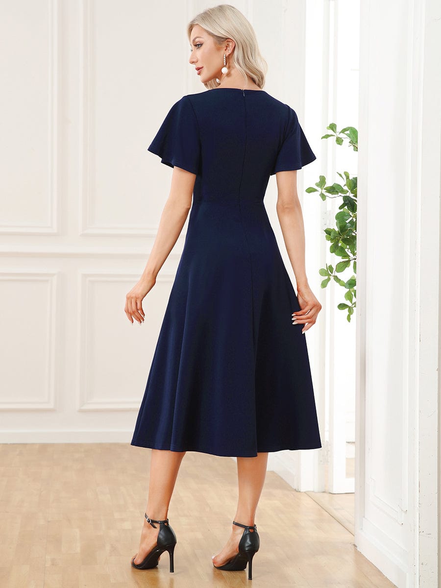 Robe Mère de la Mariée mi-longue à encolure en V et manches courtes #Couleur_Bleu Marine Robe Mère de la Mariée mi-longue à encolure en V et manches courtes