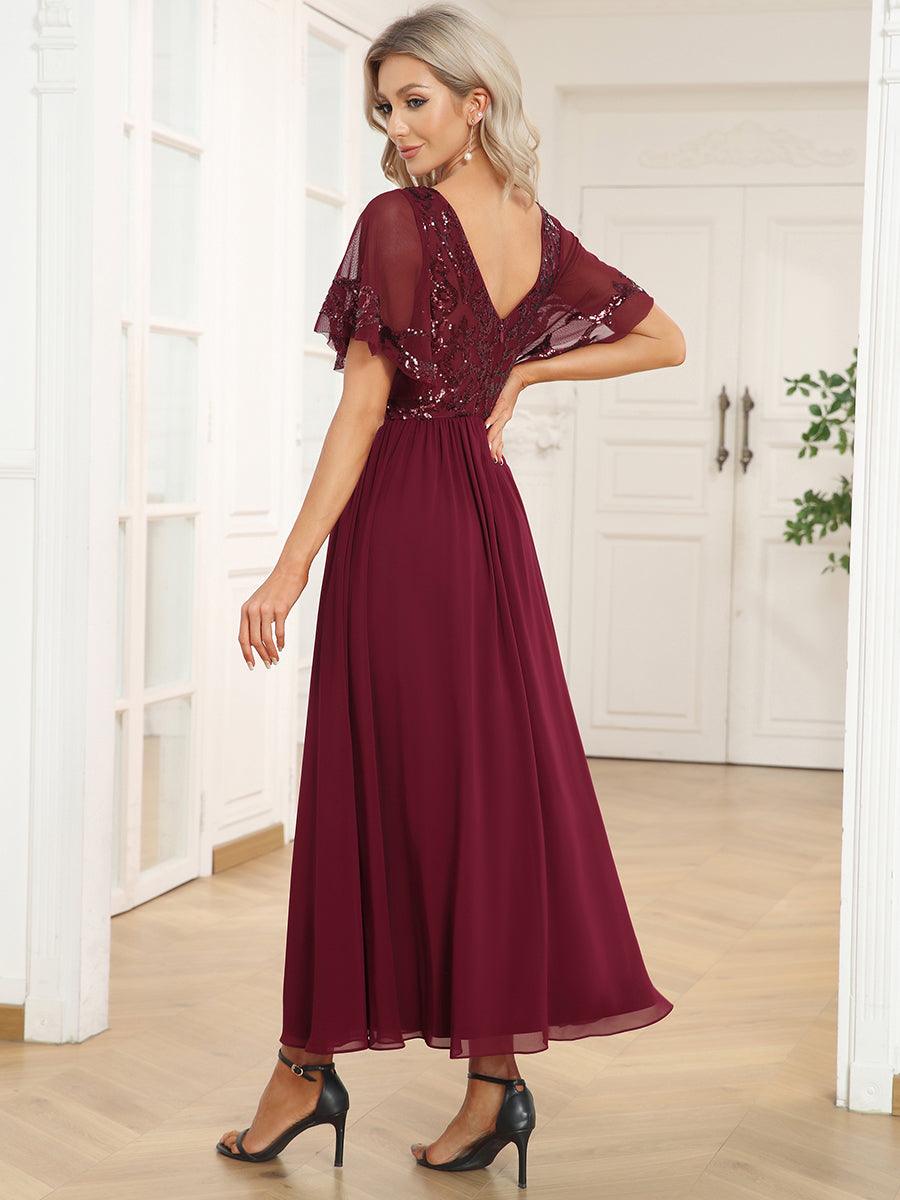 Robe Mère de la Mariée en mousseline à manches courtes et encolure en V #Couleur_Bordeaux Robe Mère de la Mariée en mousseline à manches courtes et encolure en V