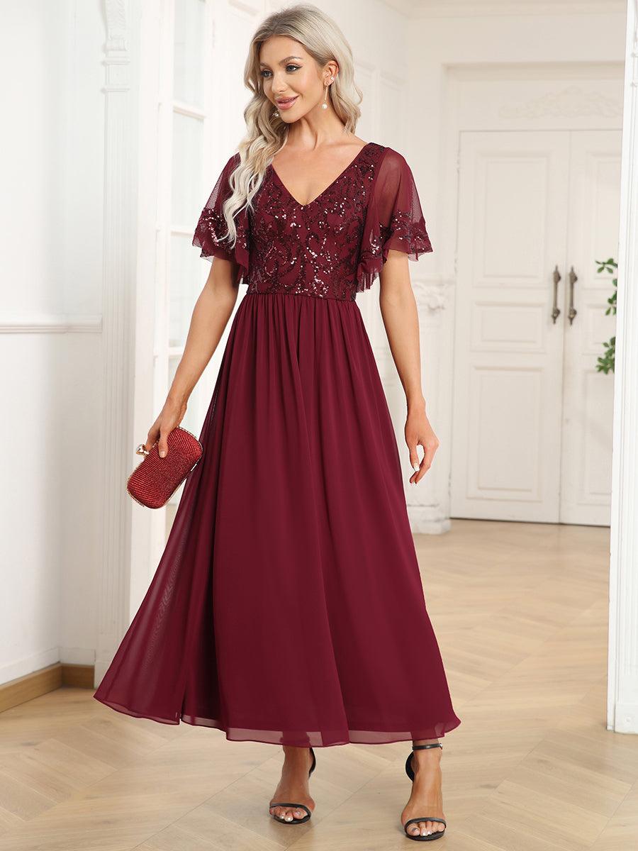 Robe Mère de la Mariée en mousseline à manches courtes et encolure en V #Couleur_Bordeaux Robe Mère de la Mariée en mousseline à manches courtes et encolure en V