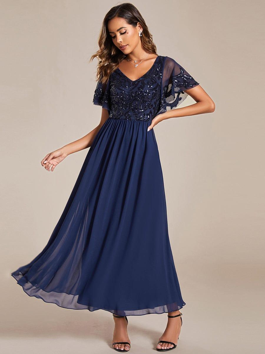 Robe Mère de la Mariée en mousseline à manches courtes et encolure en V #Couleur_Bordeaux Robe Mère de la Mariée en mousseline à manches courtes et encolure en V