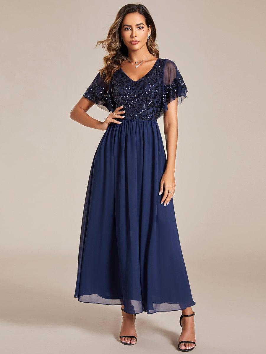 Robe Mère de la Mariée en mousseline à manches courtes et encolure en V #Couleur_Bordeaux Robe Mère de la Mariée en mousseline à manches courtes et encolure en V
