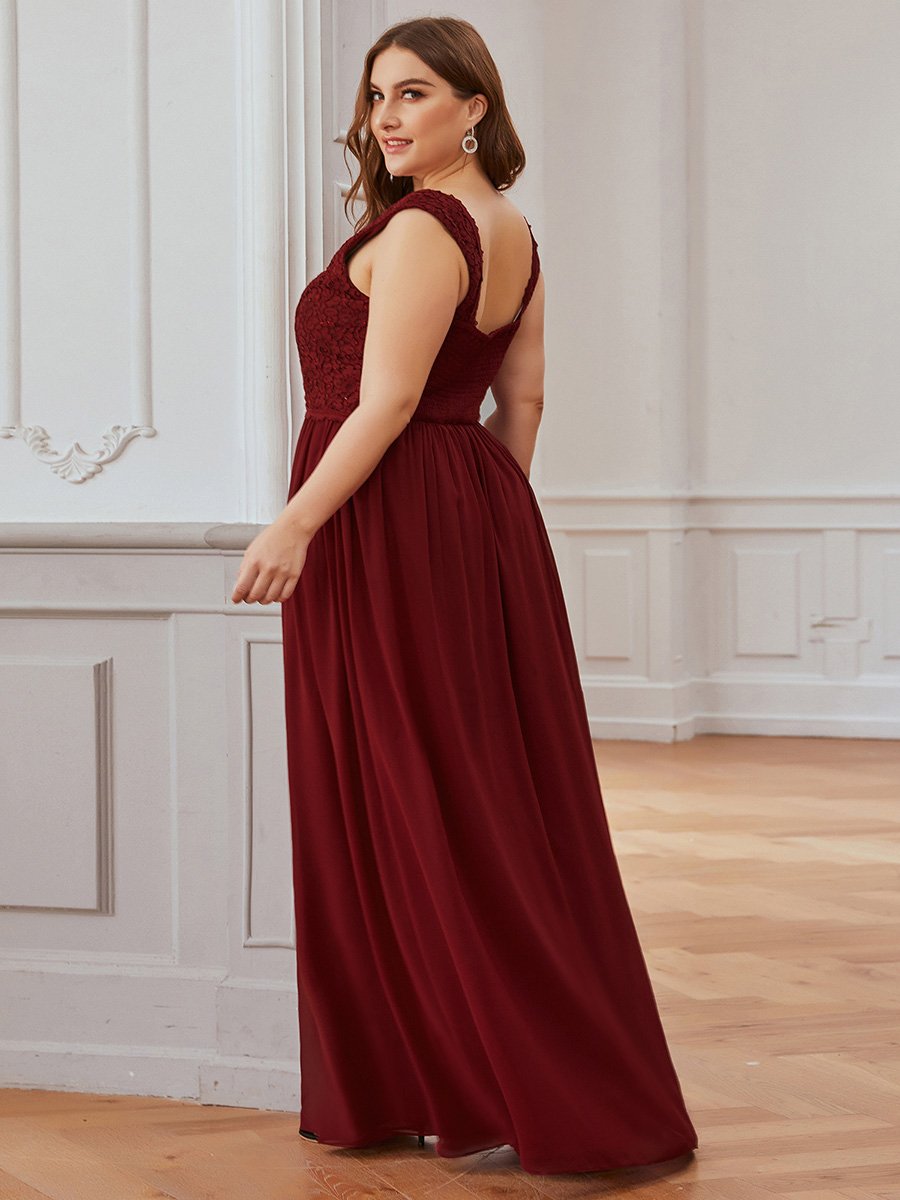 Robe de Soirée Longue élégante en Dentelle Florale à Col en V #Couleur_Bordeaux Robe de Soirée Longue élégante en Dentelle Florale à Col en V
