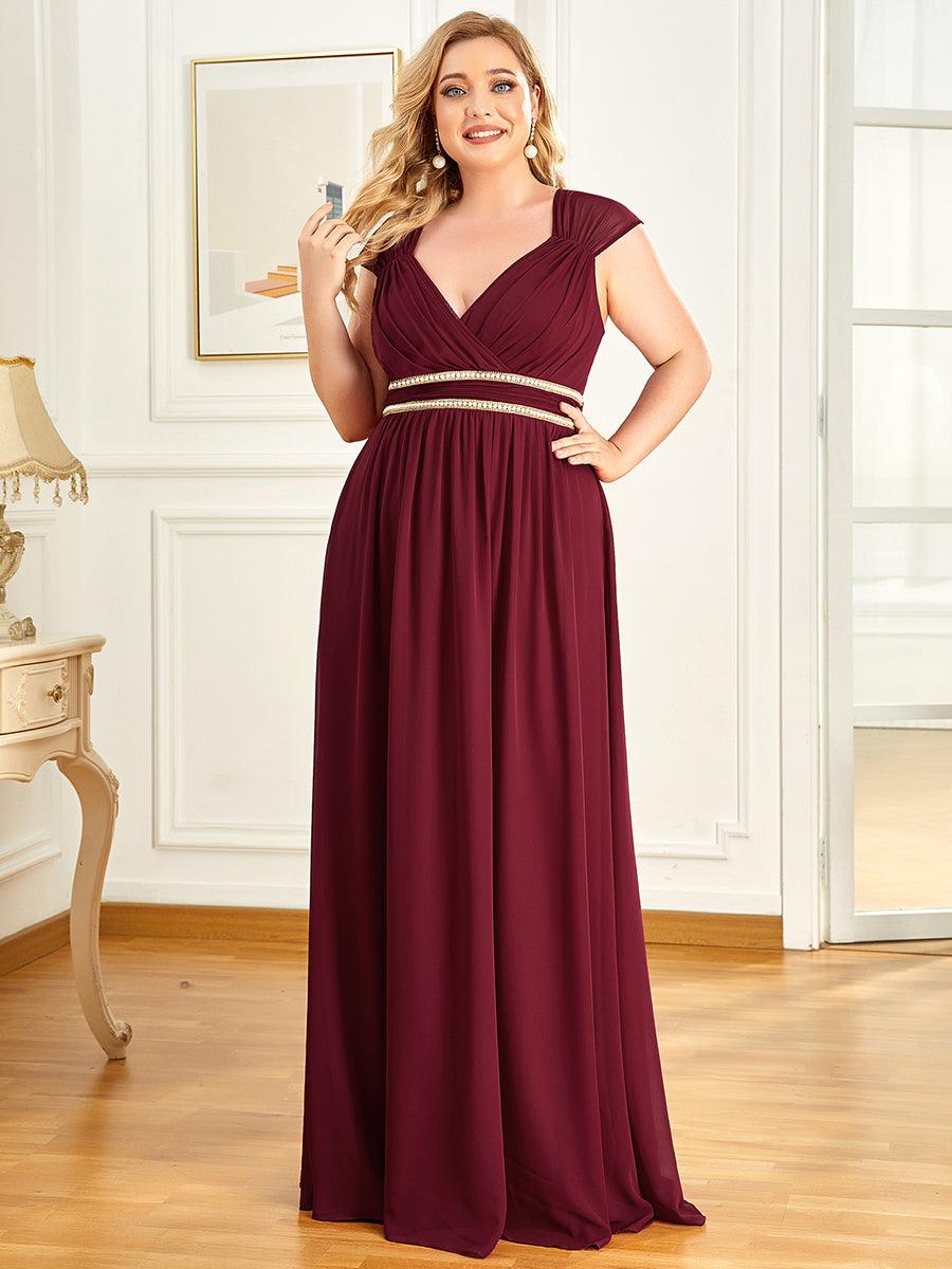 Robe de Soirée A-ligne en Mousseline de Soie avec Ceinture Perlée et Col en V de Grande Taille #Couleur_Bordeaux