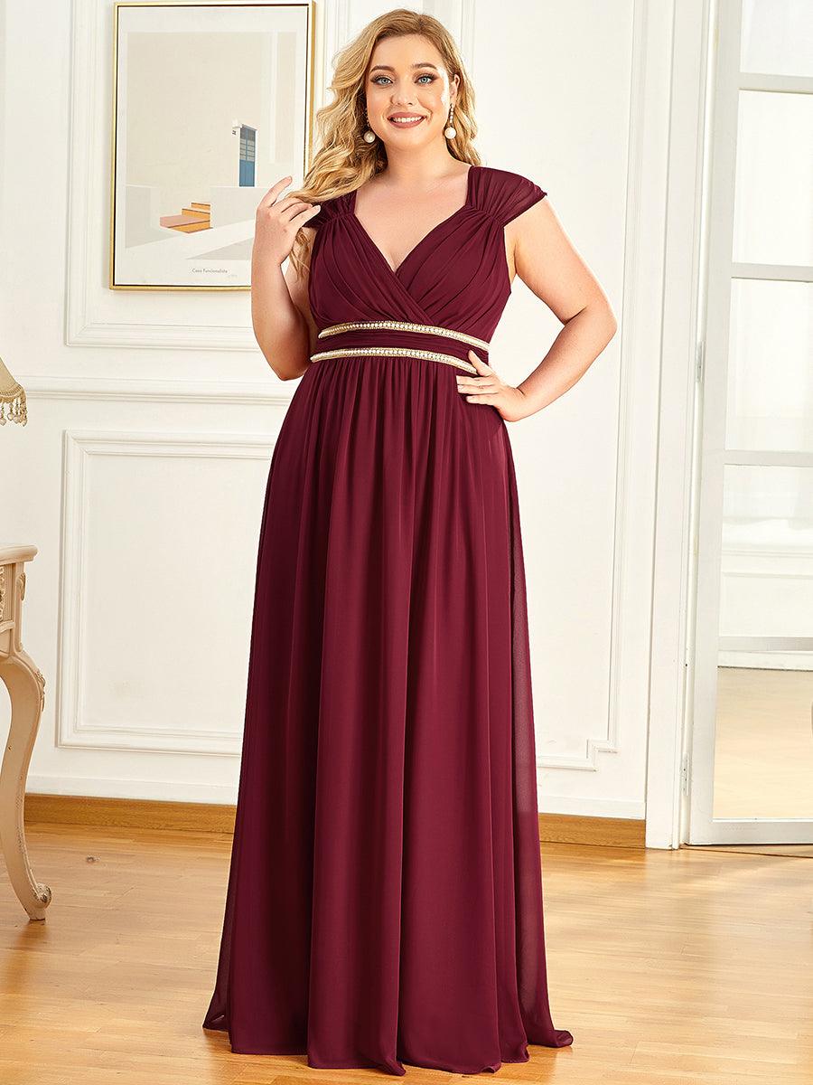 Robe de Soirée A-ligne en Mousseline de Soie avec Ceinture Perlée et Col en V de Grande Taille #Couleur_Bordeaux