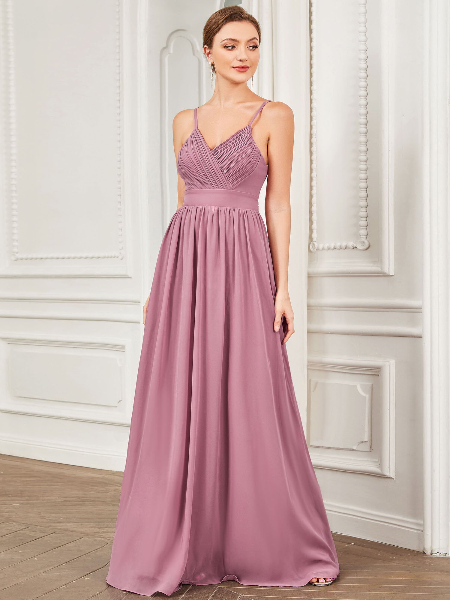 Robe demoiselle d'honneur A-ligne plissée à encolure V en mousseline #Couleur_Orchidee Robe demoiselle d'honneur A-ligne plissée à encolure V en mousseline