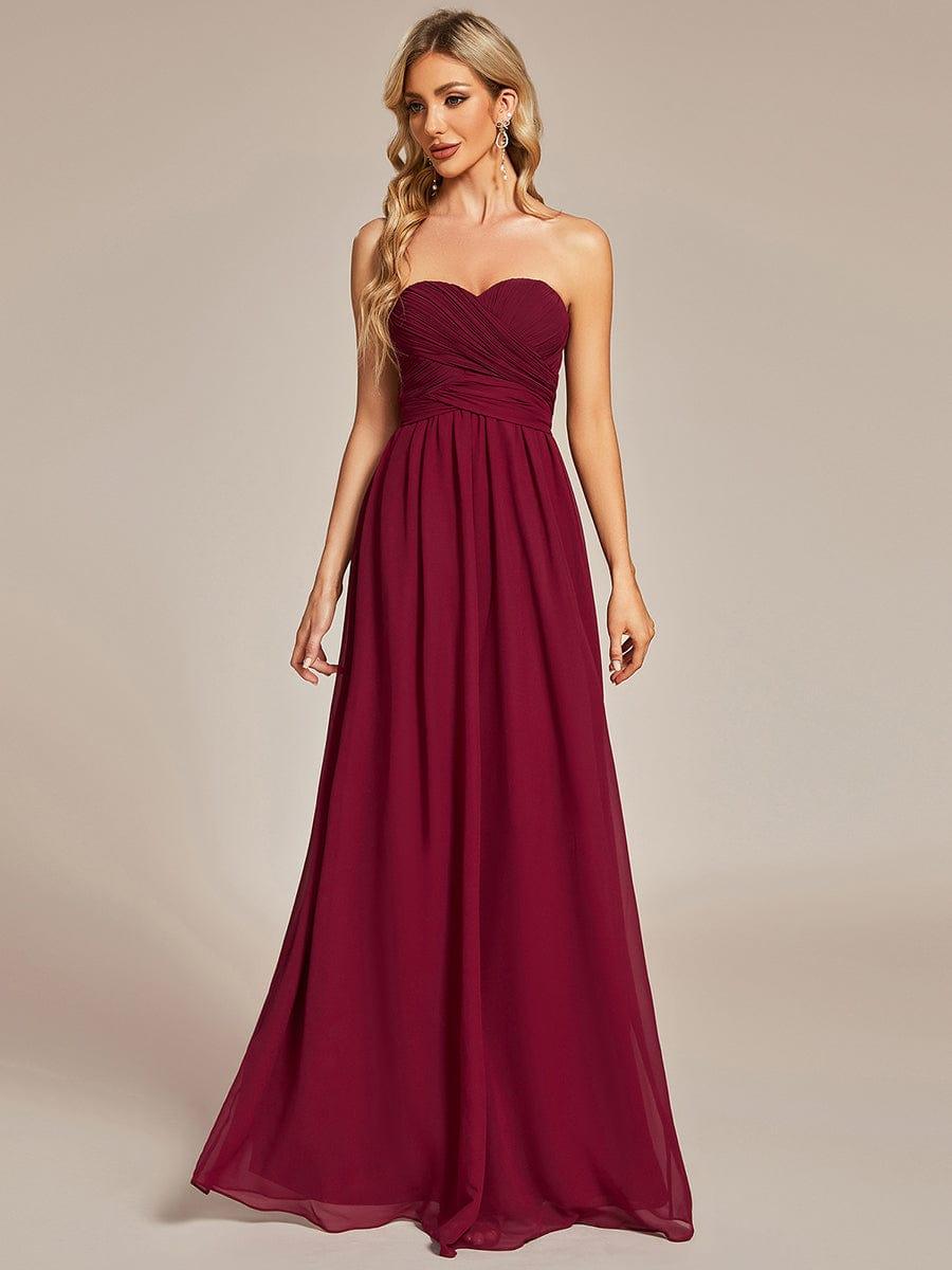 Robe demoiselle d'honneur multi-positions froncée en mousseline #Couleur_Bordeaux Robe demoiselle d'honneur multi-positions froncée en mousseline