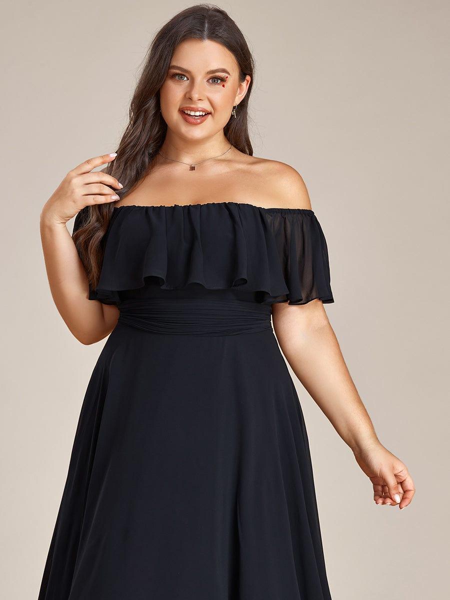 Robe demoiselle d'honneur fluide en mousseline épaules dénudées grande taille #couleur_Orchidee Robe demoiselle d'honneur fluide en mousseline épaules dénudées grande taille
