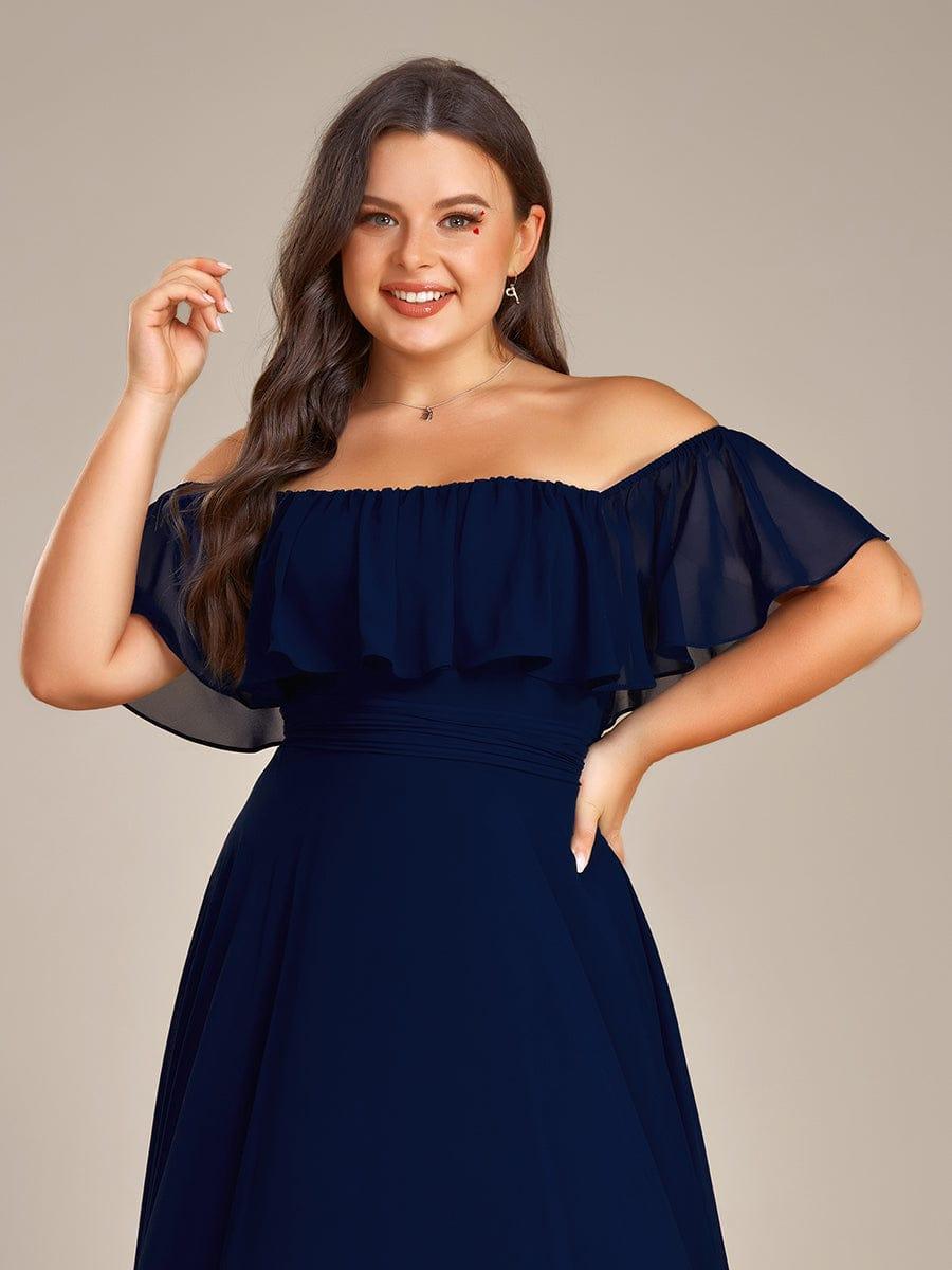 Robe demoiselle d'honneur fluide en mousseline épaules dénudées grande taille #couleur_Bleu Marine