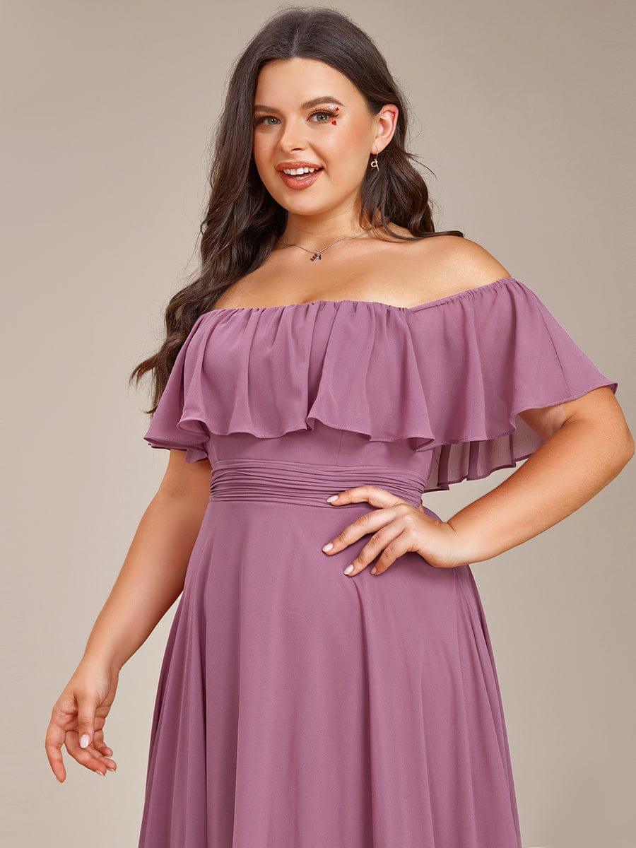 Robe demoiselle d'honneur fluide en mousseline épaules dénudées grande taille #couleur_Orchidee Robe demoiselle d'honneur fluide en mousseline épaules dénudées grande taille