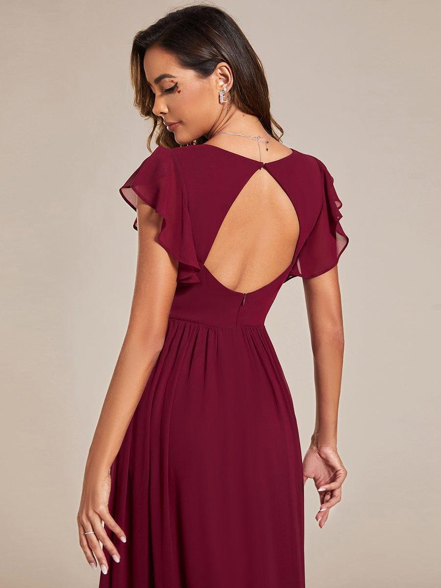 Robe demoiselle d'honneur en mousseline manches plissées avec découpe au dos #Couleur_Bordeaux Robe demoiselle d'honneur en mousseline manches plissées avec découpe au dos