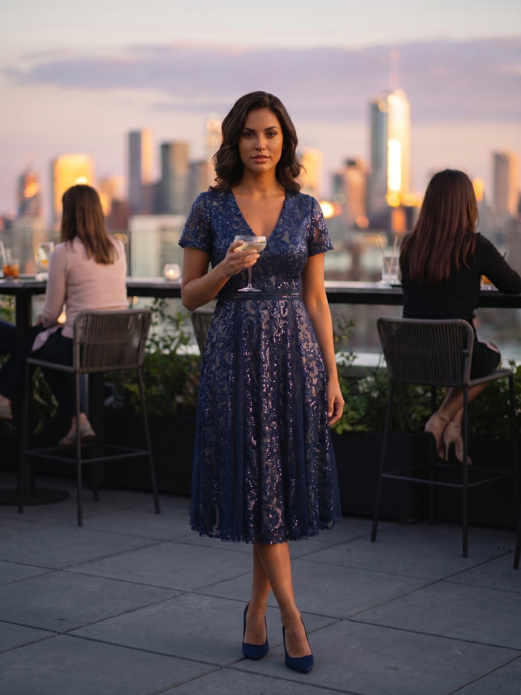 robe midi évasée en tulle avec manches courtes décolleté en V et volants #Couleur_Bleu Marine