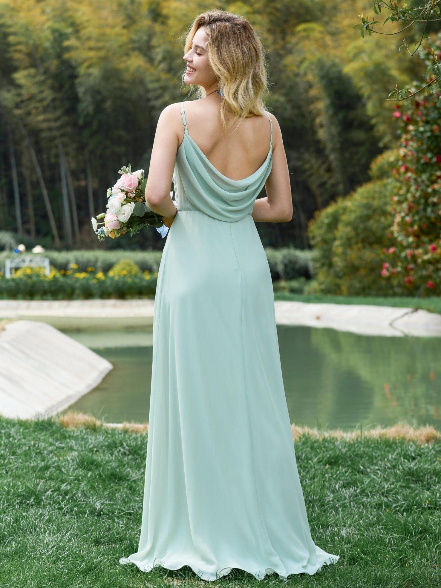 Robe de demoiselle d'honneur drapée au dos avec décolleté en cœur #Couleur_Menthe Verte