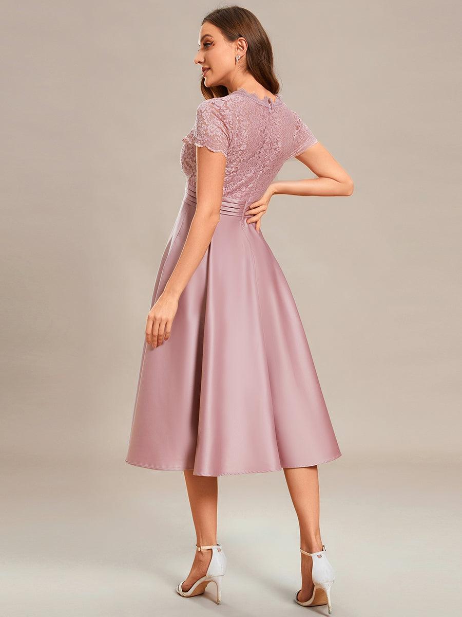 Élégante robe de soirée mi-longue à manches courtes et à fleurs brodées à col en V #Couleur_Orchidee