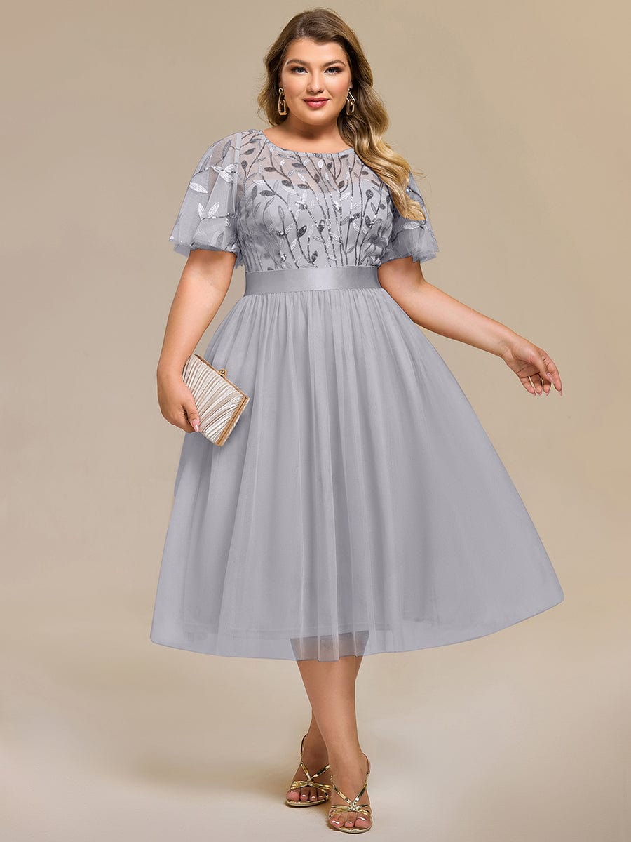 Robe d'invitée de mariage mi-longue à paillettes et feuilles #Couleur_Gris