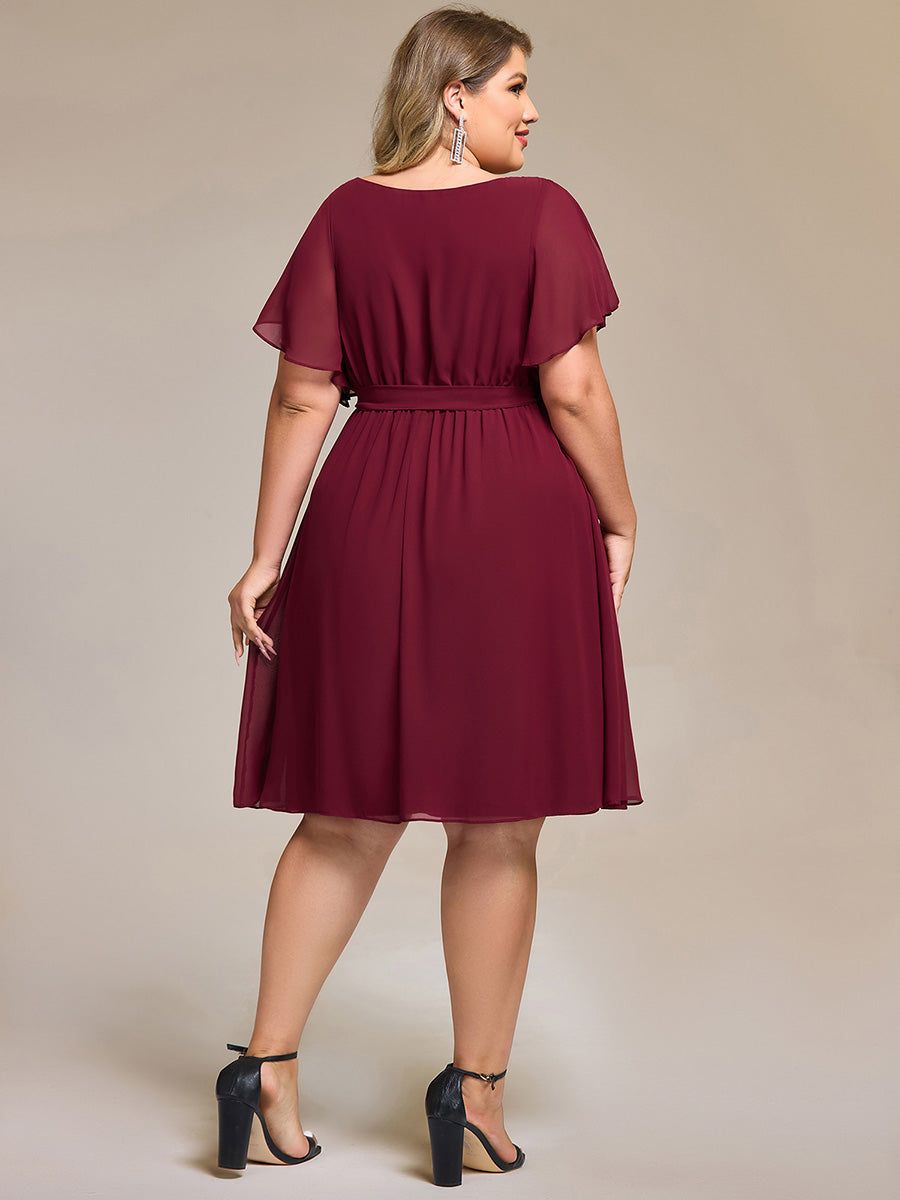 Robe d'invité de mariage trapèze en mousseline fluide à encolure ronde et longueur au genou #Couleur_Bordeaux