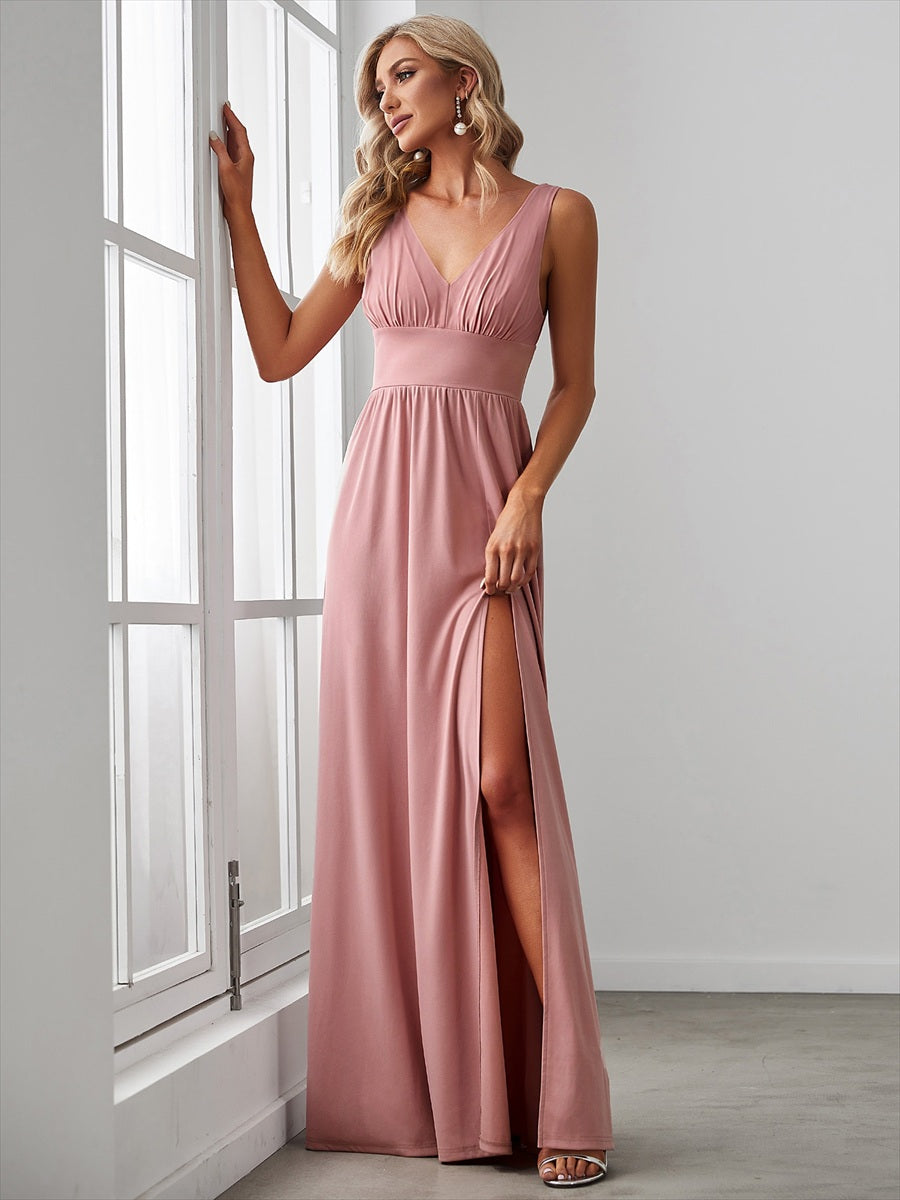 Robe de soir??e longue au sol ?? taille empire et ?? encolure en V #Couleur_Rose fumee