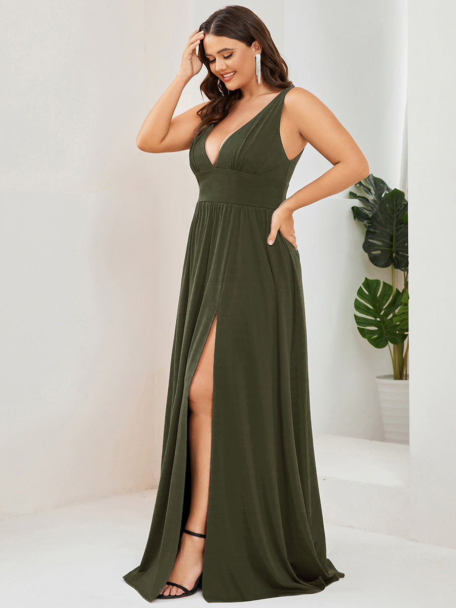 Robe de soir??e longue au sol ?? taille empire et ?? encolure en V #Couleur_Vert Olive