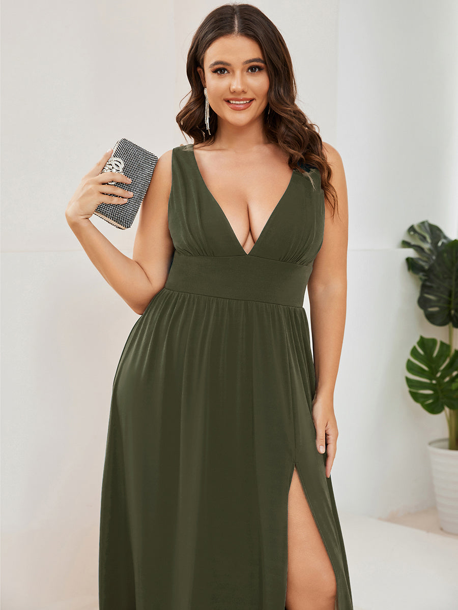 Robe de soir??e longue au sol ?? taille empire et ?? encolure en V #Couleur_Vert Olive