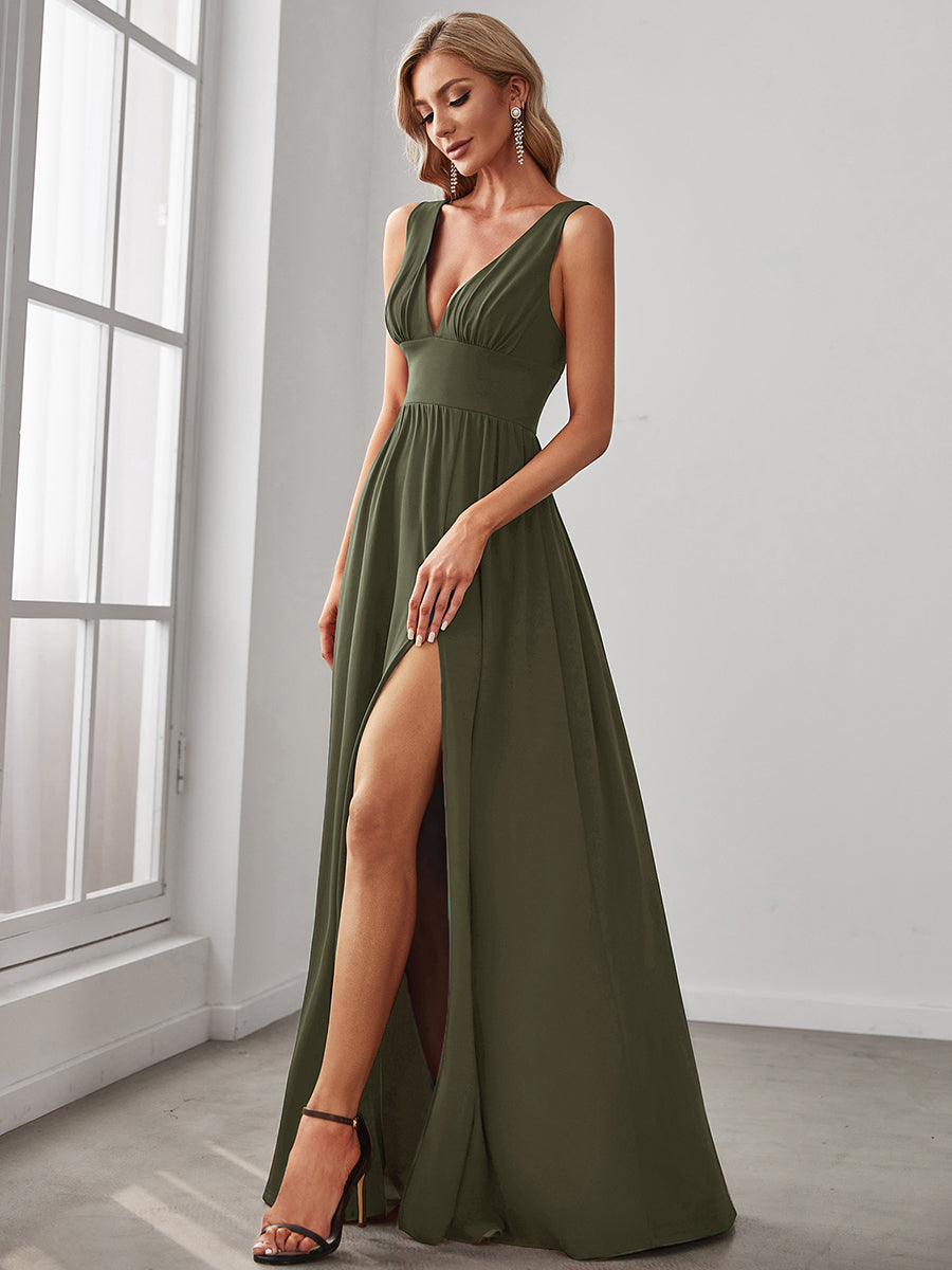 Robe de soir??e longue au sol ?? taille empire et ?? encolure en V #Couleur_Vert Olive