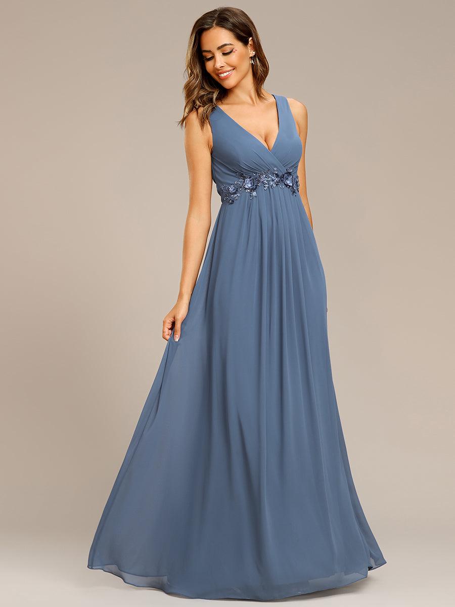 Robe de soirée longue sans manches en mousseline à appliqué floral #Couleur_Marine Fume