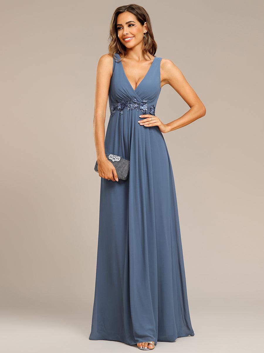 Robe de soirée longue sans manches en mousseline à appliqué floral #Couleur_Marine Fume