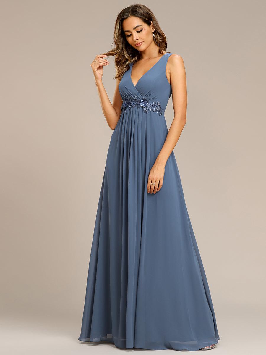Robe de soirée longue sans manches en mousseline à appliqué floral #Couleur_Marine Fume