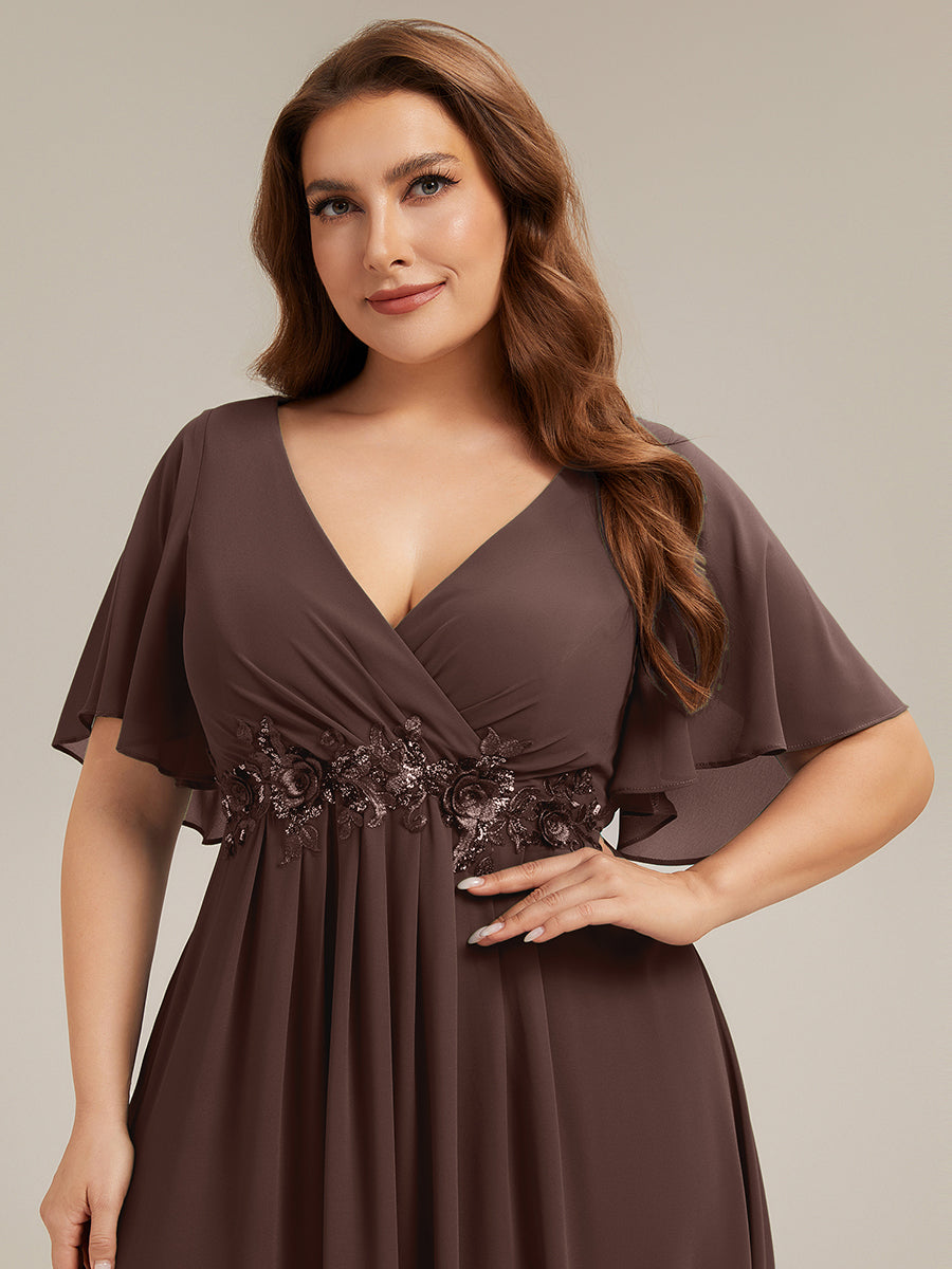 Robe longue à manches à volants décolleté en V profond avec appliques coupe évasée #Couleur_Marron chocolat