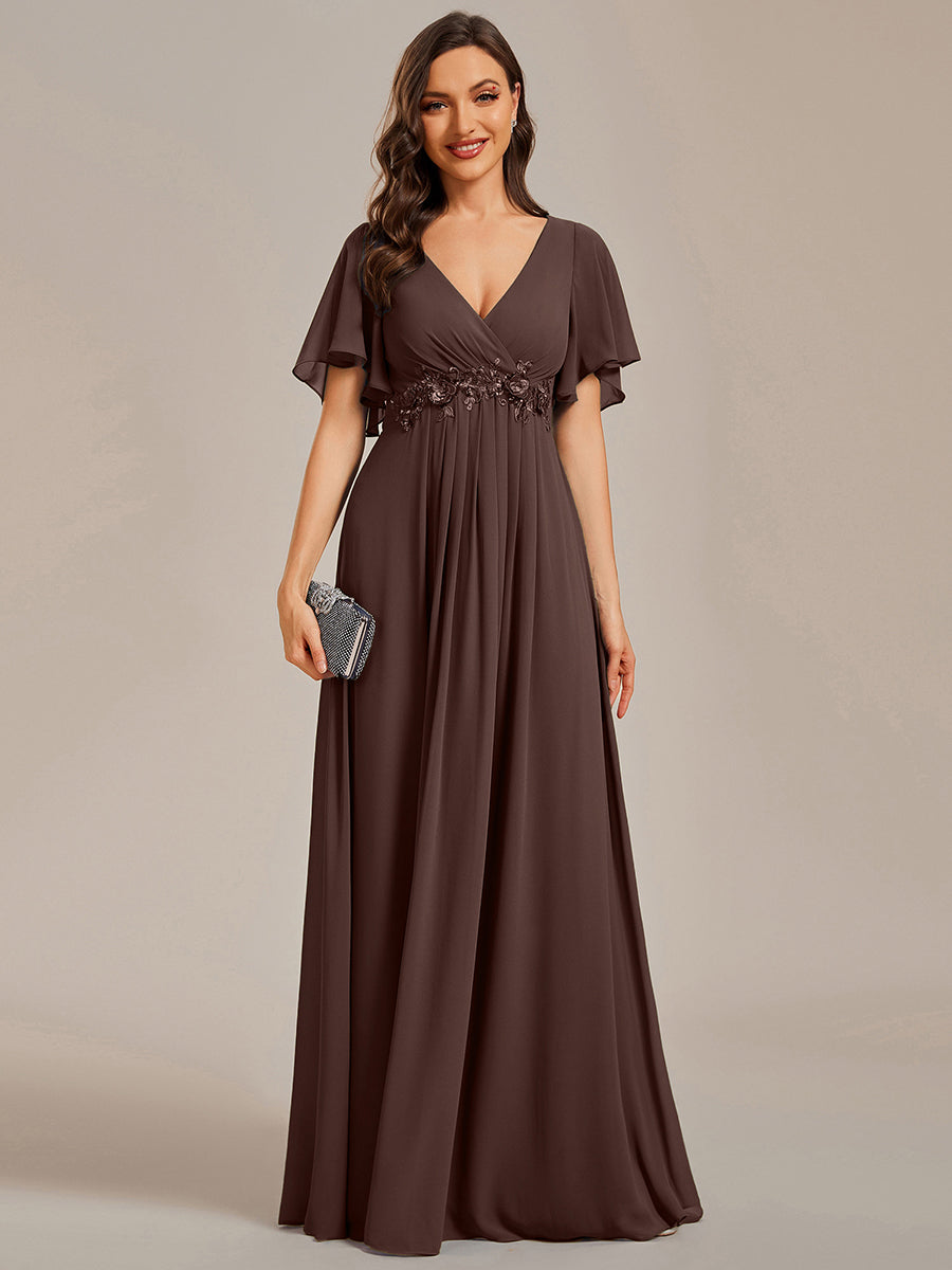 Robe longue à manches à volants décolleté en V profond avec appliques coupe évasée #Couleur_Marron chocolat