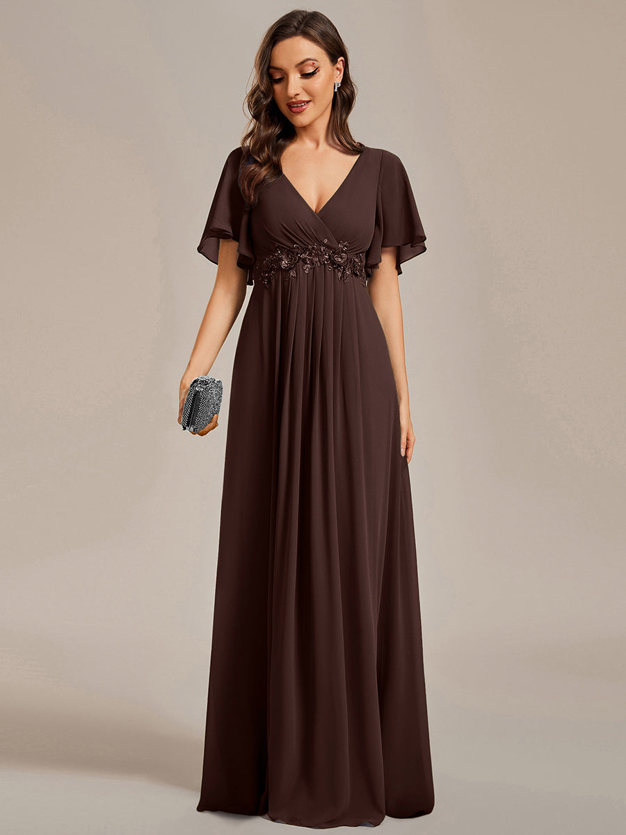 Robe longue à manches à volants décolleté en V profond avec appliques coupe évasée #Couleur_Marron chocolat