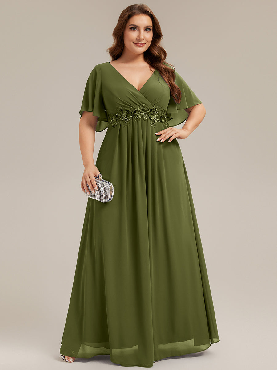 Robe longue à manches à volants décolleté en V profond avec appliques coupe évasée #Couleur_Vert Olive