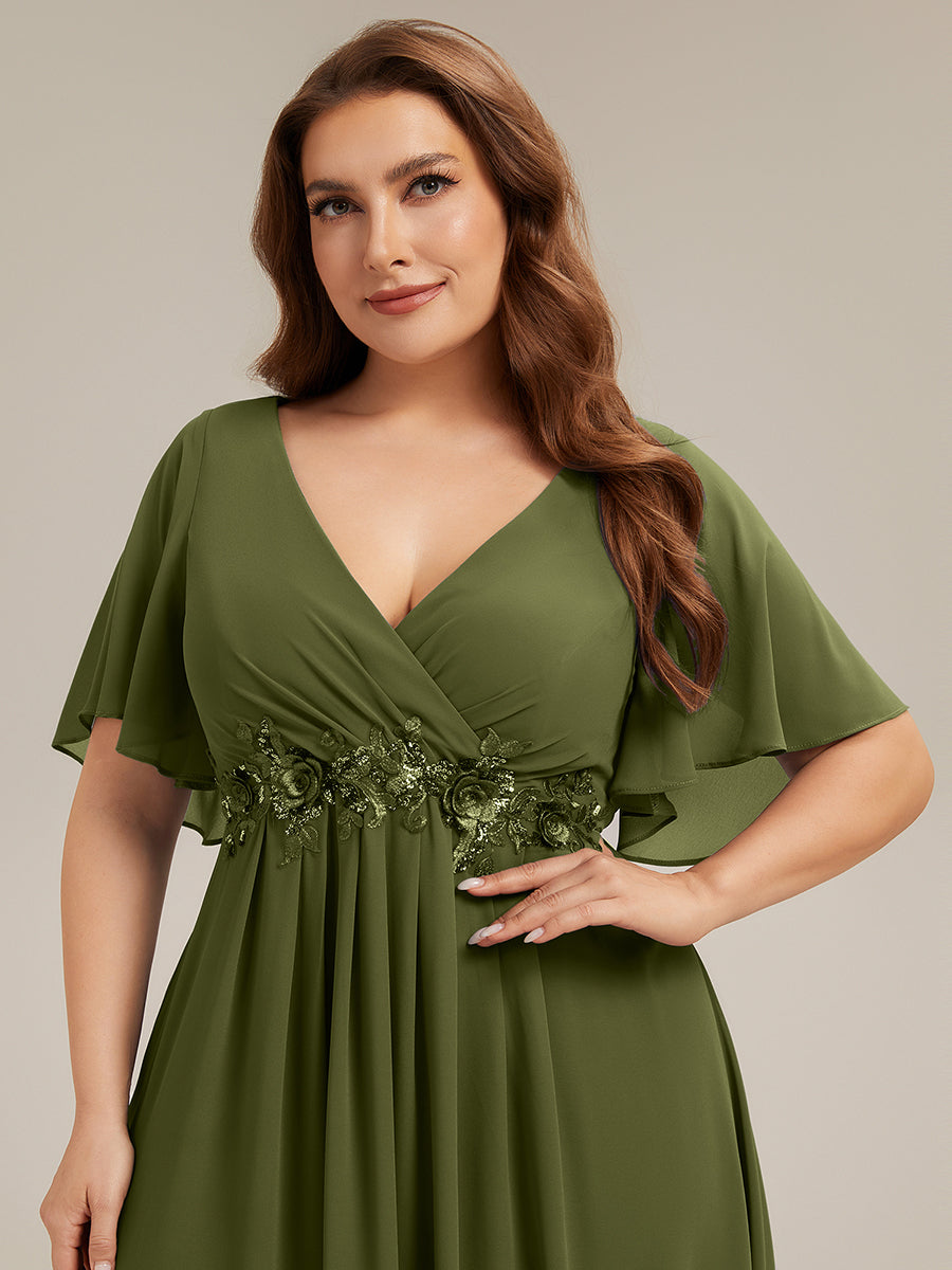 Robe longue à manches à volants décolleté en V profond avec appliques coupe évasée #Couleur_Vert Olive