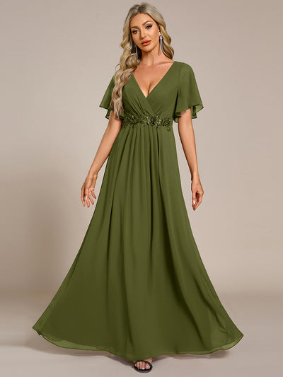 Robe longue à manches à volants décolleté en V profond avec appliques coupe évasée