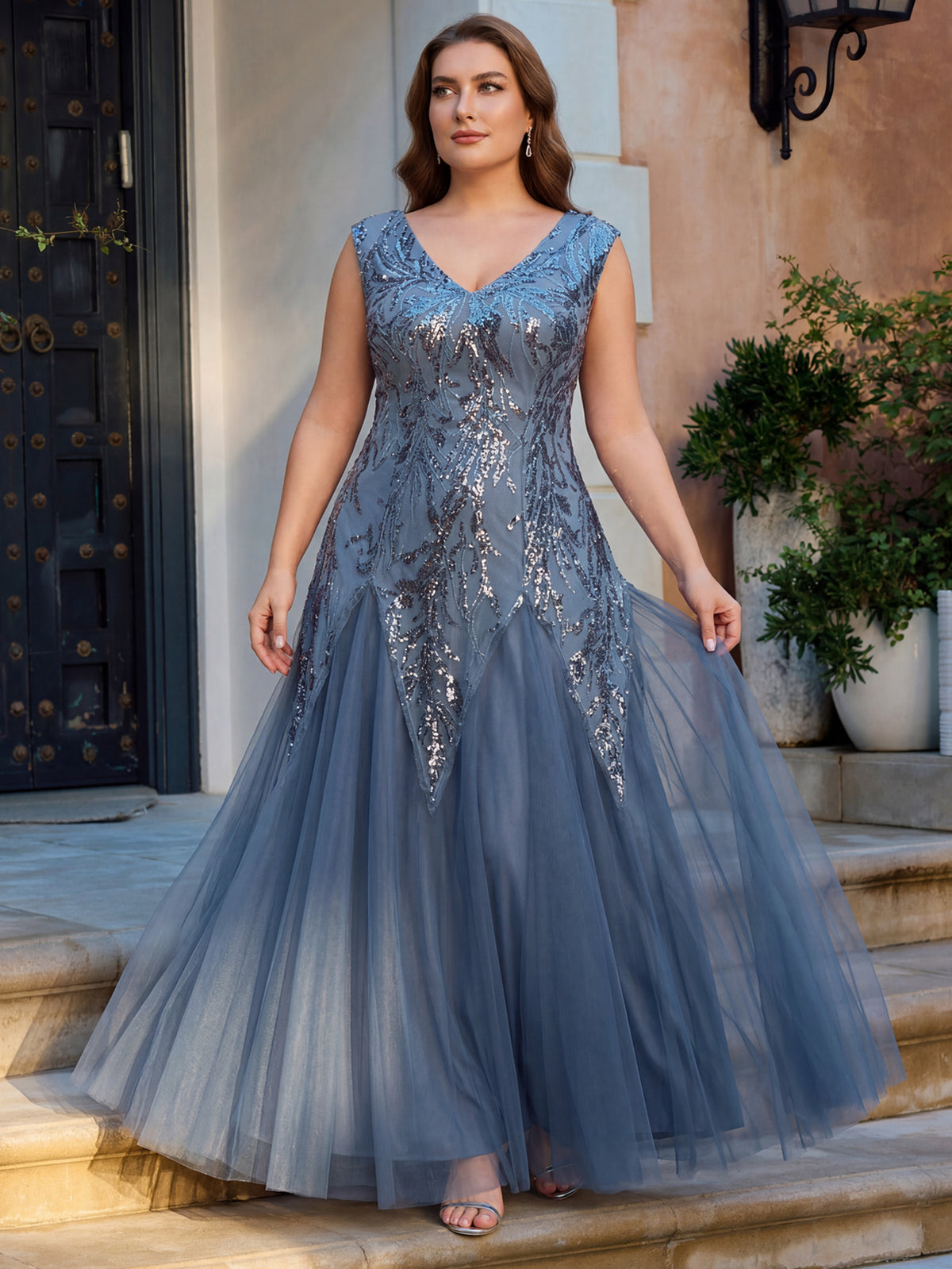 robe longue sans manches décolletée en V brodée de fleurs en A #Couleur_Marine Fume