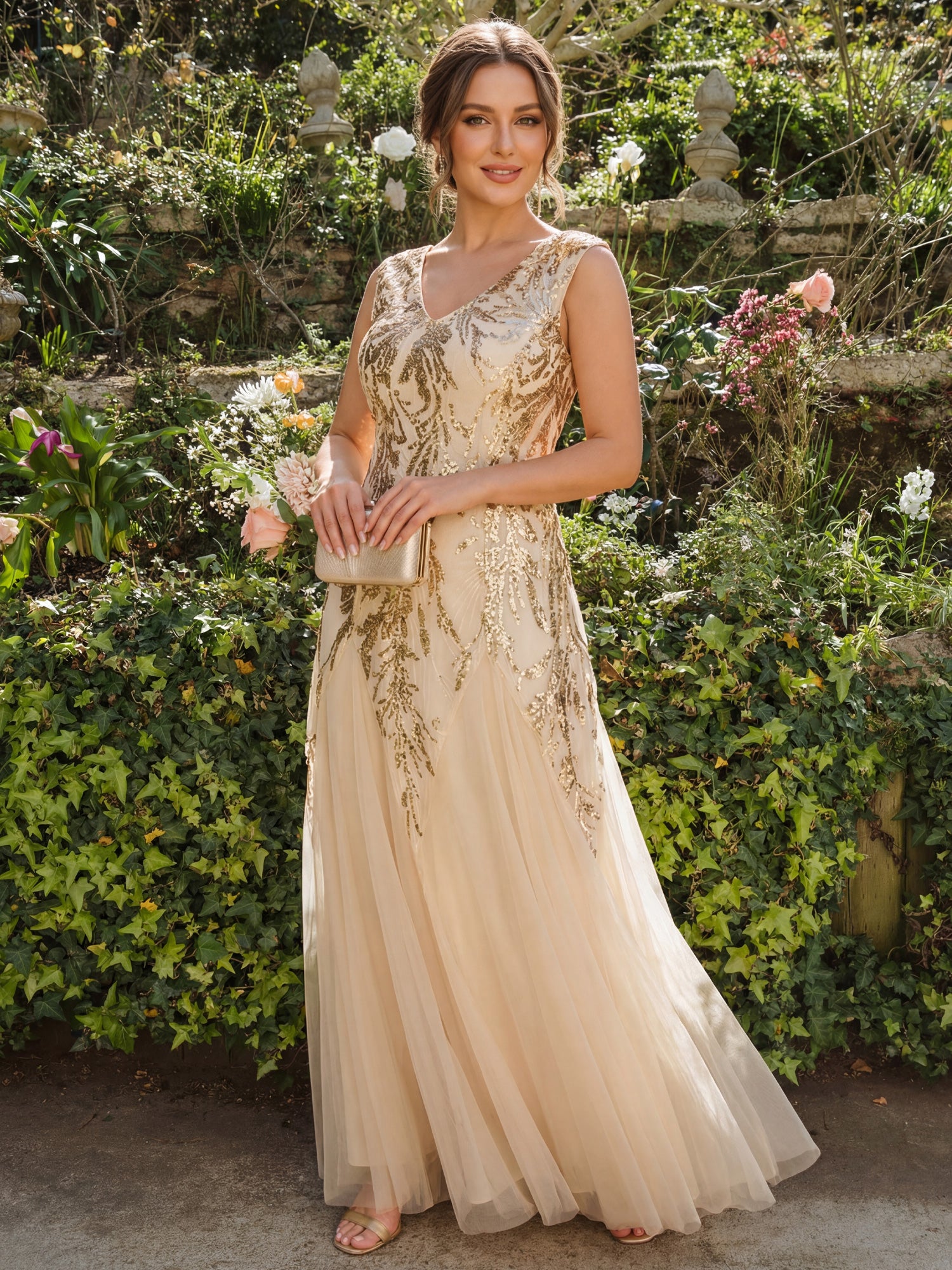 robe longue sans manches décolletée en V brodée de fleurs en A #Couleur_Dorée