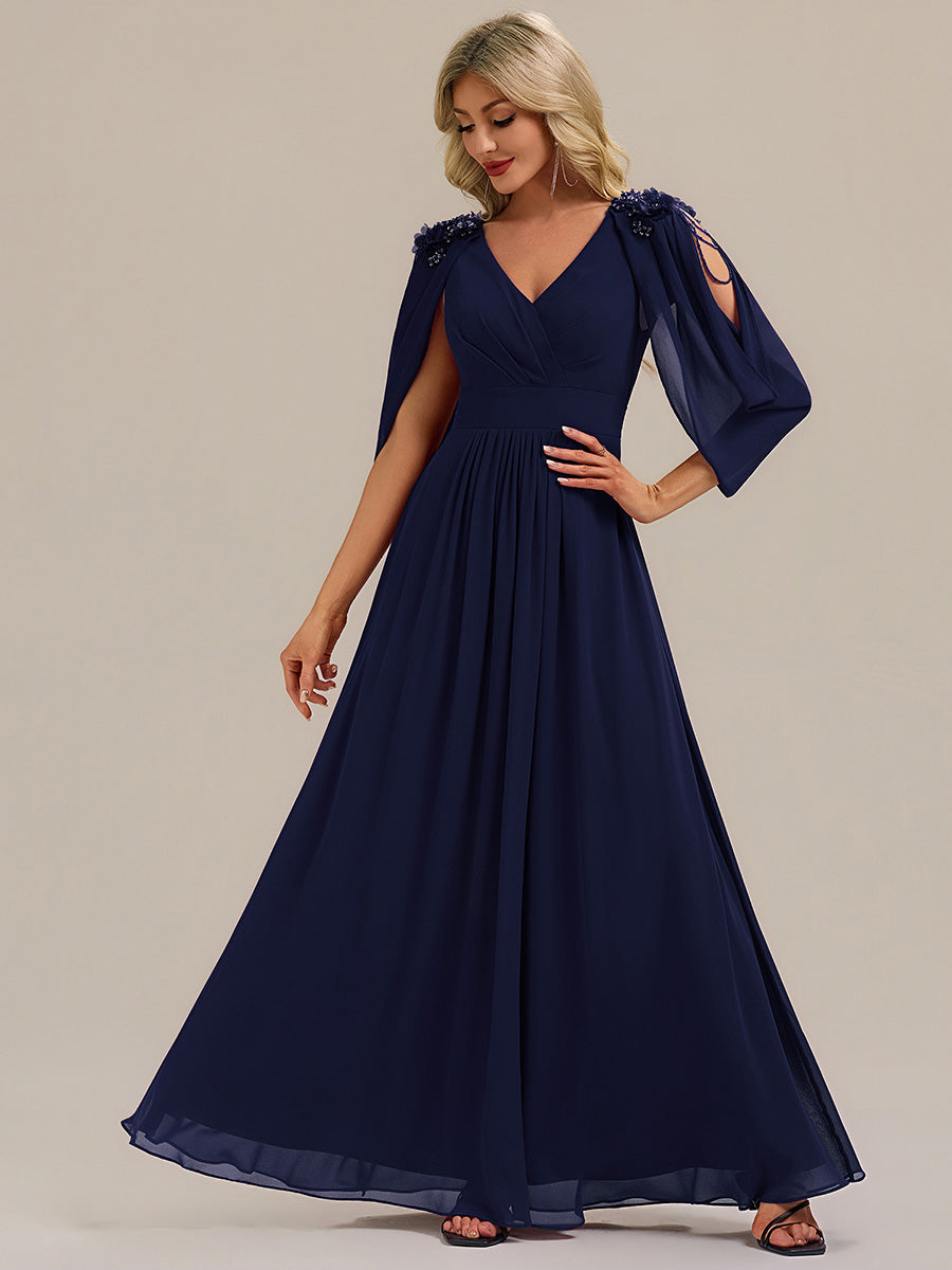 Robe de soirée chic à manches mi-longues en imprimé floral avec appliqués décolleté en V profond coupe A longueur de sol avec détails en perles #Couleur_Bleu Marine