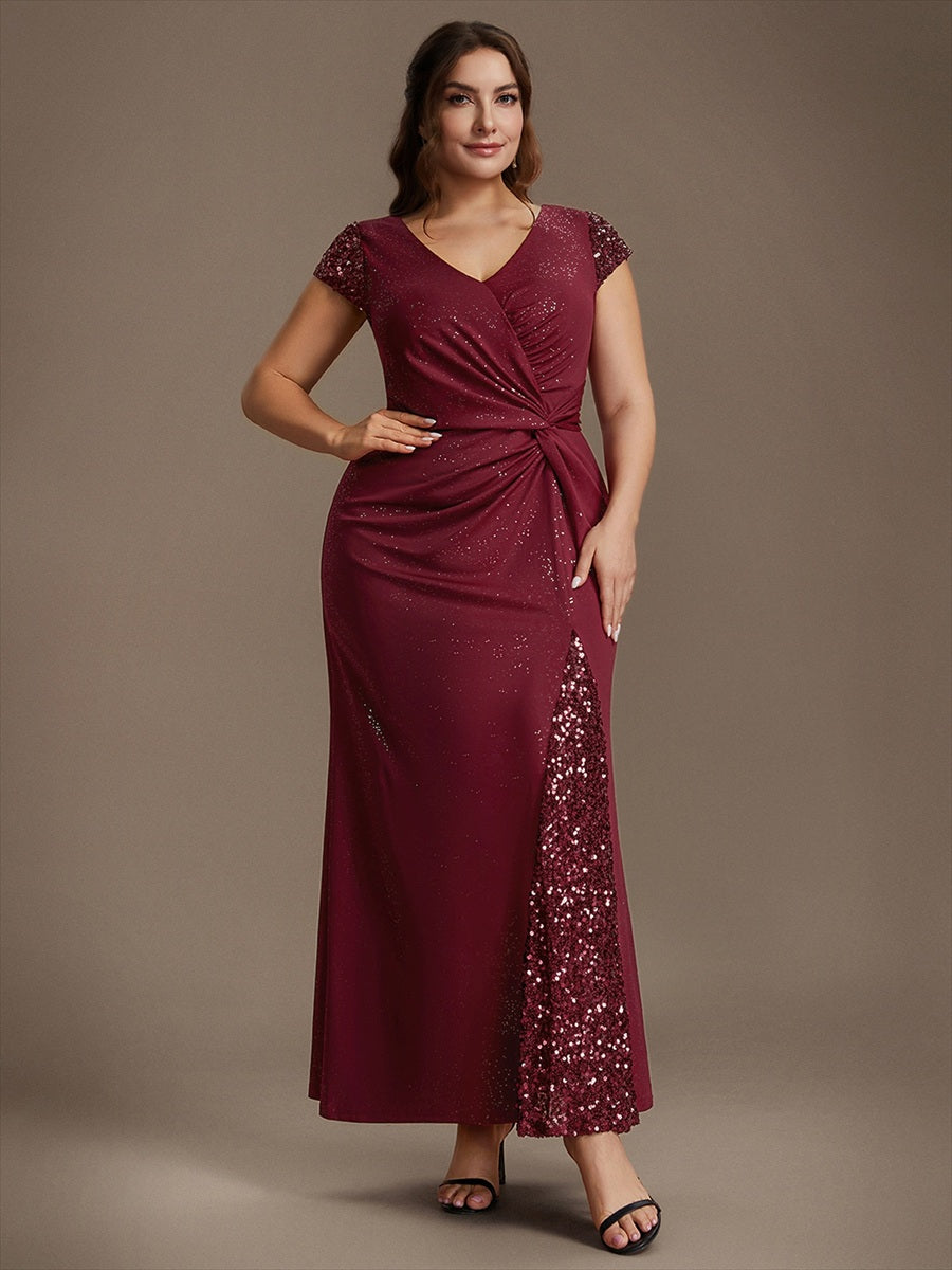 Robe moulante à manches courtes en stretch élevé avec décolleté en V noué et détails en sequins #Couleur_Bordeaux
